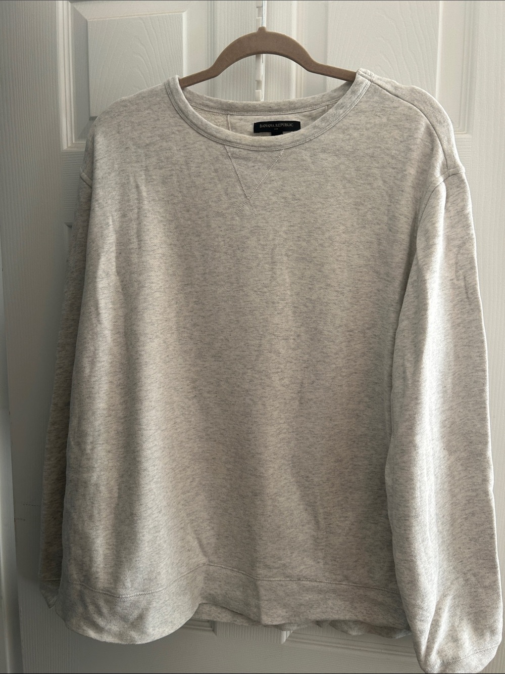 Banana Republic Men’s Heather Light Gray Crewneck Sweatshirt